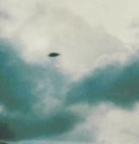 Si ça c'est pas bizarre....je Parle et vois des OVNI dans le ciel pendant 3 jours (le 23,25 et 26 mars) et voila que je tombe en cherchant sur le net sur cet article: